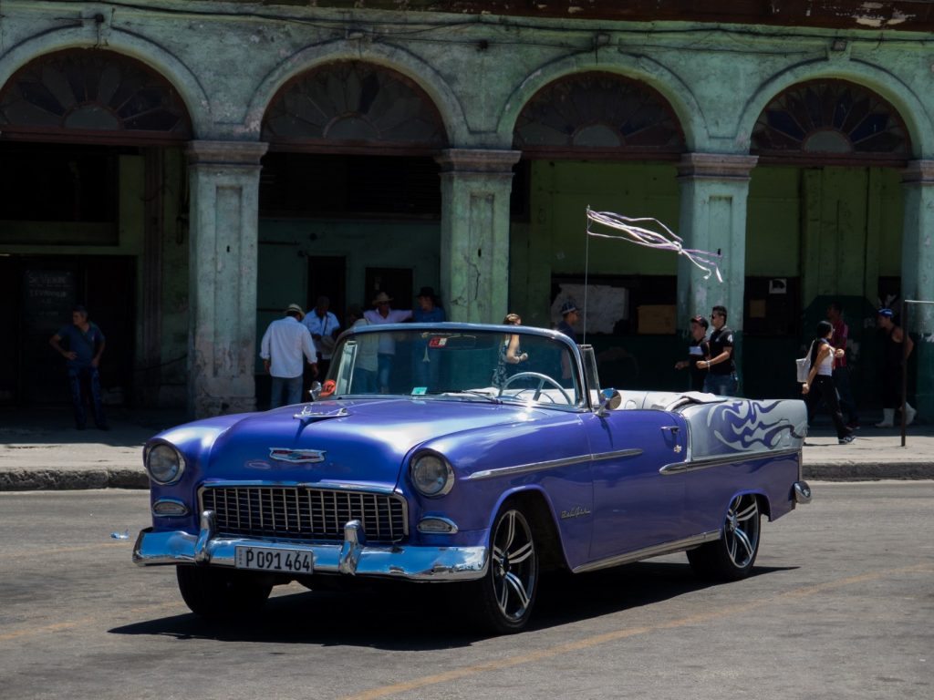 Purple_car_Havana